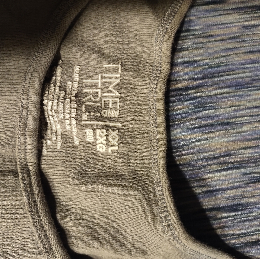 Tank top - Picture 2 of 2